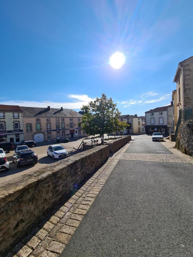 Gite Le Haut Du Pave 3 A 7 Chambres 6 A 14 Couchages, 3 Min Du Puy Du Fou Les Epesses Exterior photo